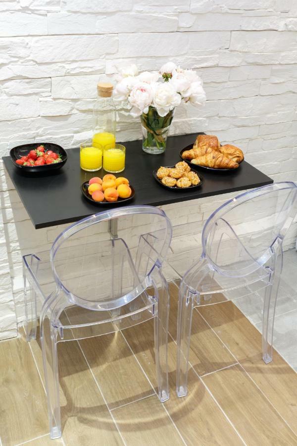 Lovely Place In A Quiet Area Between Invalides Et Eiffel Tower Apartamento París Exterior foto